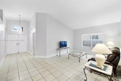10350 SW 166th Ct, Miami, FL 33196 - Photo 11