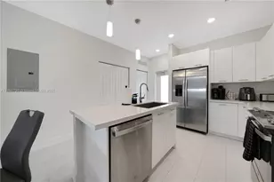 8167 NW 41st St, Doral, FL 33166 - Photo 35