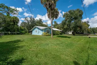 1076 Park Dr, Other City - In The State Of Florida, FL 33935 - Photo 27