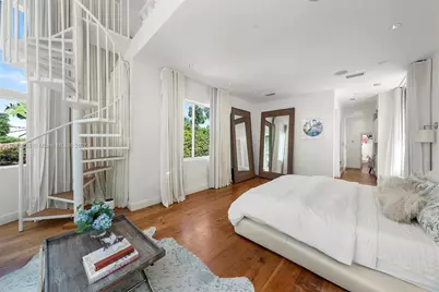 2701 N Bay Rd, Miami Beach, FL 33140 - Photo 23