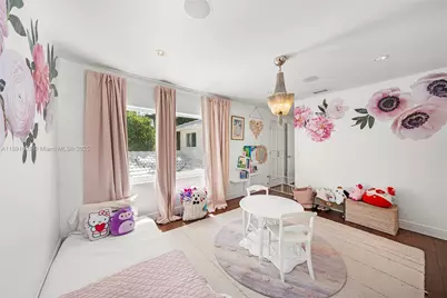 2701 N Bay Rd, Miami Beach, FL 33140 - Photo 29
