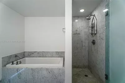 253 NE 2nd St #3203, Miami, FL 33132 - Photo 21