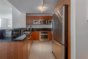 253 NE 2nd St, Miami, FL 33132 - Photo 7