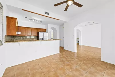 14391 NW 83rd Ave, Miami Lakes, FL 33016 - Photo 11