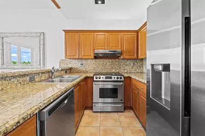14391 NW 83rd Ave, Miami Lakes, FL 33016 - Photo 13