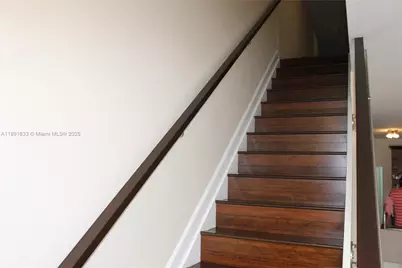 3678 San Simeon Cir, Weston, FL 33331 - Photo 9