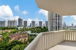 1000 Island Blvd, Aventura, FL 33160 - Photo 53