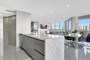 1000 Island Blvd, Aventura, FL 33160 - Photo 15