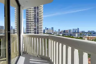 1000 Island Blvd, Aventura, FL 33160 - Photo 39