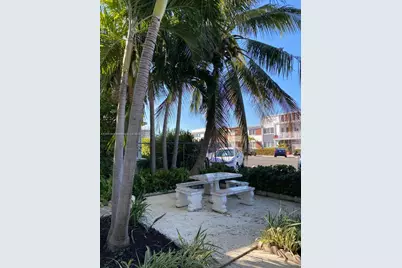 7435 Byron Ave, Miami Beach, FL 33141 - Photo 3