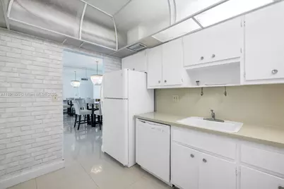 500 Bayview Dr #2119, Sunny Isles Beach, FL 33160 - Photo 9