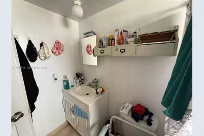 1100 NE 1st Ct #120, Hallandale Beach, FL 33009 - Photo 23