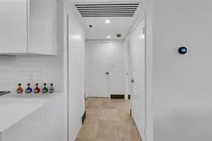 20515 E Country Club Dr, Aventura, FL 33180 - Photo 11