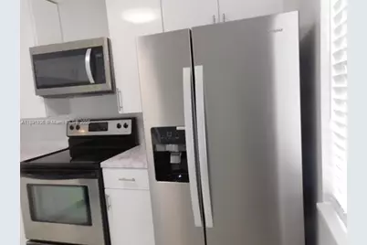 17038 NW 66th Ct, Hialeah, FL 33015 - Photo 5