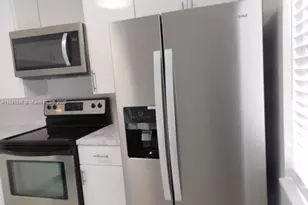 17038 NW 66th Ct, Hialeah, FL 33015 - Photo 5