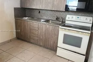 664 W 29th St, Hialeah, FL 33012 - Photo 13