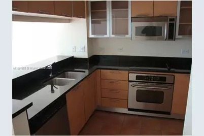 31 SE 5 St #1210, Miami, FL 33131 - Photo 7