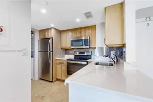 770 Claughton Island Dr, Miami, FL 33131 - Photo 9