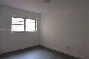 10901 N Kendall Dr, Miami, FL 33176 - Photo 23