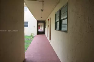 10901 N Kendall Dr, Miami, FL 33176 - Photo 5