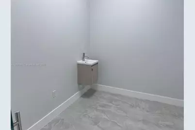 Pines Blvd, Pembroke Pines, FL 33024 - Photo 19