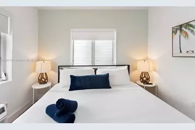 7721 Harding Ave #4, Miami Beach, FL 33141 - Photo 13