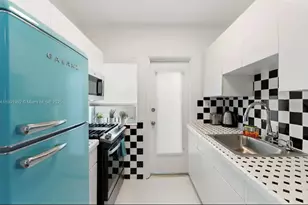 7721 Harding Ave, Miami Beach, FL 33141 - Photo 5