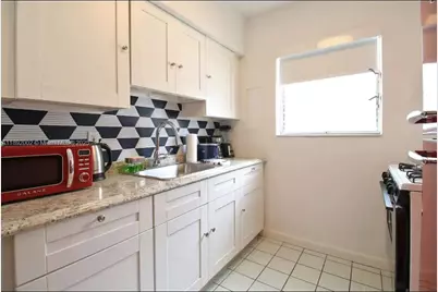 7721 Harding Ave #9, Miami Beach, FL 33141 - Photo 9