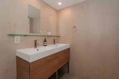 [Address not provided], Miami Beach, FL 33139 - Photo 27