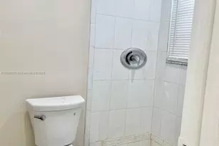 1725 W 60th St, Hialeah, FL 33012 - Photo 19