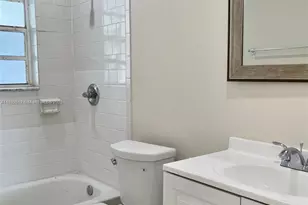 1725 W 60th St, Hialeah, FL 33012 - Photo 15