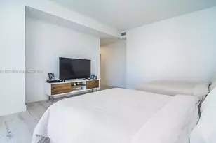 3500 Island Blvd, Aventura, FL 33160 - Photo 37