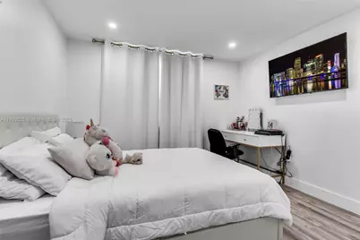 9310 Fontainebleau Blvd #201, Miami, FL 33172 - Photo 15