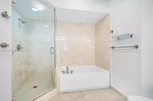 6365 Collins Ave, Miami Beach, FL 33141 - Photo 23
