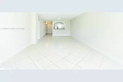 2555 NE 11th St #310, Fort Lauderdale, FL 33304 - Photo 9