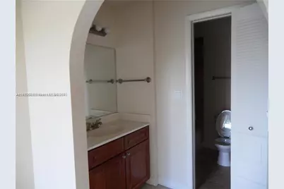 10105 W Sunrise Blvd #201, Plantation, FL 33322 - Photo 5