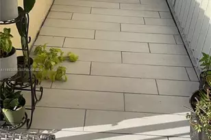 4675 W 18th Ct, Hialeah, FL 33012 - Photo 15