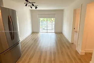 445 SW 11th St, Miami, FL 33130 - Photo 3