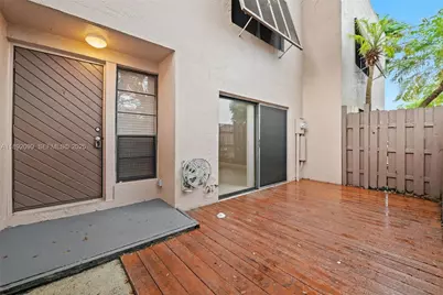 1178 NW 122nd Terrace, Pembroke Pines, FL 33026 - Photo 3