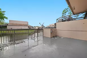 1178 NW 122nd Terrace, Pembroke Pines, FL 33026 - Photo 17