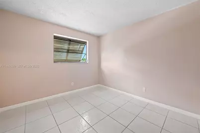 1178 NW 122nd Terrace, Pembroke Pines, FL 33026 - Photo 23