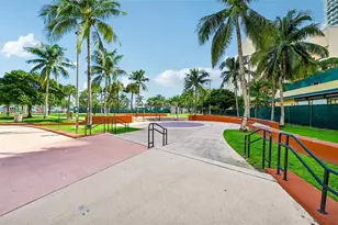 1750 N Bayshore Dr, Miami, FL 33132 - Photo 29