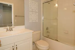 7636 Foxcroft Ln, Davie, FL 33328 - Photo 19