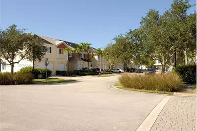 7636 Foxcroft Ln, Davie, FL 33328 - Photo 33