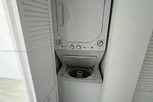 321 NE 26th St, Miami, FL 33137 - Photo 27