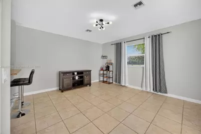 379 NE 25th Ter, Homestead, FL 33033 - Photo 15