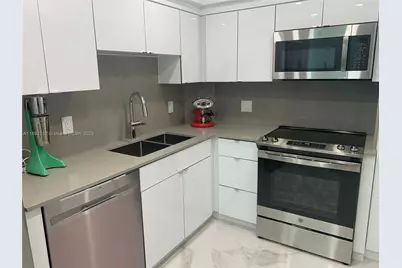 5005 Collins Ave, Miami Beach, FL 33140 - Photo 3