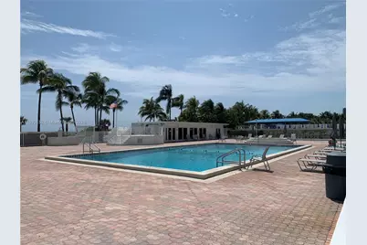 5005 Collins Ave, Miami Beach, FL 33140 - Photo 7
