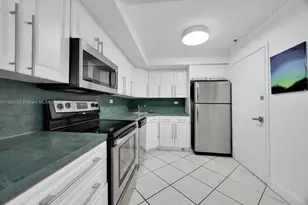 6039 Collins Ave, Miami Beach, FL 33140 - Photo 13