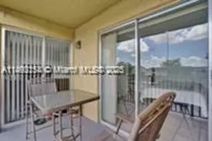 15470 SW 82nd Ln, Miami, FL 33193 - Photo 17